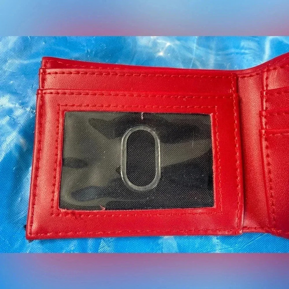 Kingdom Hearts 3  - Bifold Wallet 🏰♥️ - Picture 3 of 10